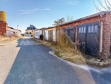S26-04-050: Straße des Friedens 33
							09648 Mittweida