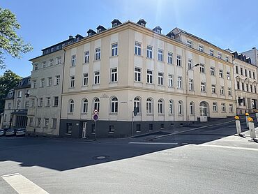 S26-04-040: Oststraße 7
		08468 Reichenbach