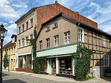 P20-03-042: Bäckerstraße 37 und 38
							19348 Perleberg