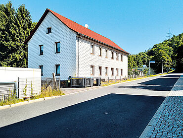 D26-03-027: Schwarzwasserweg 17
							98527 Suhl