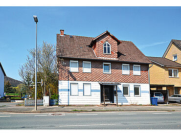 P22-04-018: Neue Straße 5
							37643 Negenborn