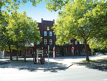 D26-03-038: Bahnhofstraße 17
							39307 Genthin