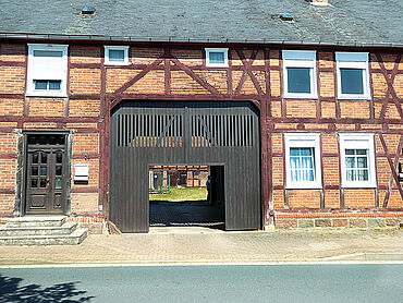 D26-03-041: Hauptstraße 26 und 28
							39606  Osterburg (Altmark)