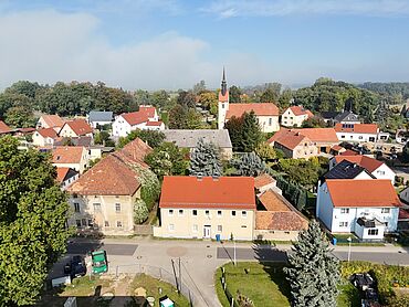 S26-04-018: Dorfstraße 80, 81
		02829 Neißeaue