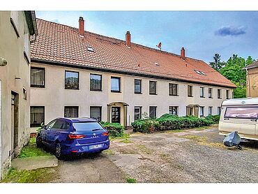 S26-04-052: Dorfstraße 10 a, 10 b
							04552 Borna