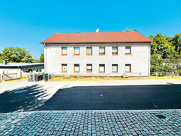 D26-03-027: Schwarzwasserweg 17
							98527 Suhl