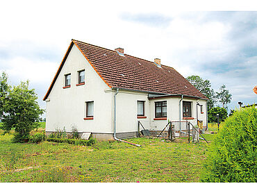N26-02-015: Zarrenthin 46
							17129 Bentzin
