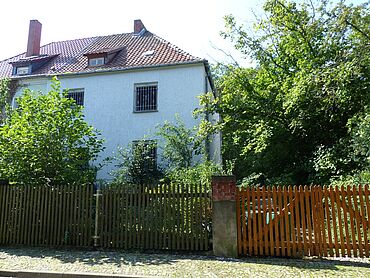 I26-22-001: Haldenstraße 22
		06469  Stadt Seeland