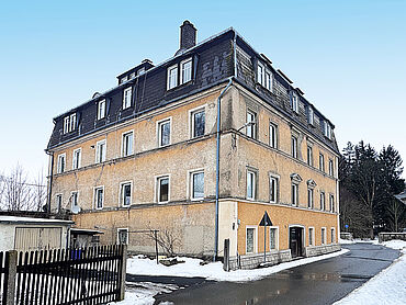 D26-01-020: Lorenz-Summa-Straße 11
							95126 Schwarzenbach an der Saale