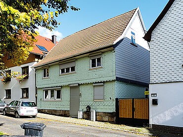 D26-03-030: An den Linden 9
							99331 Geratal