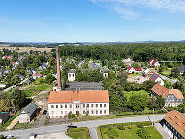 D25-03-035: Martin-Luther-Straße 17
							02739 Kottmar 