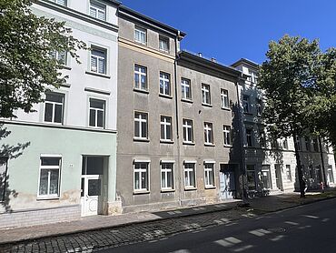 D26-03-025: Karl-Liebknecht-Straße 25
		07546 Gera