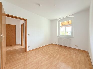 S26-02-072: Barbarastraße 1
							08058 Zwickau