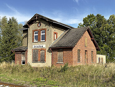 D23-04-033: Am Bahndamm
							17153 Grischow
