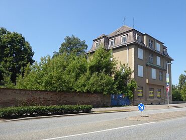 D26-03-033: Bahnhofstraße 1, 3
		06449 Aschersleben