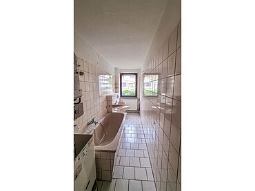S26-04-052: Dorfstraße 10 a, 10 b
							04552 Borna