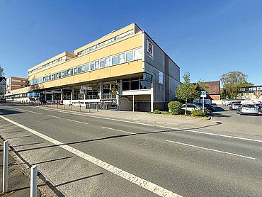 W26-02-004: Flughafenstraße 4
							44309 Dortmund 