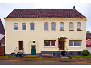 W19-03-032: August-Sommer-Straße 4
							33014 Bad Driburg