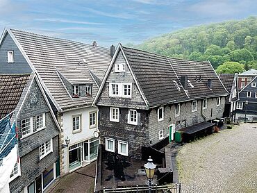 W26-02-015: Hellerstraße 21, 23
							42555 Velbert