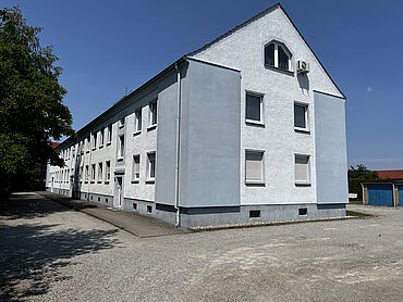D23-03-056: Rostocker Straße 2, 4, 6
							01968 Senftenberg