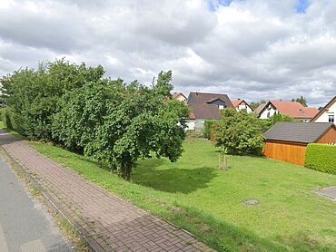 I26-18-002: Am  Sportplatz sdl. Nr. 18 
		06682 Teuchern