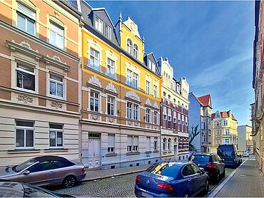 S26-04-071: Hospitalstraße 28
		06712 Zeitz