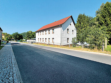 D26-03-027: Schwarzwasserweg 17
							98527 Suhl