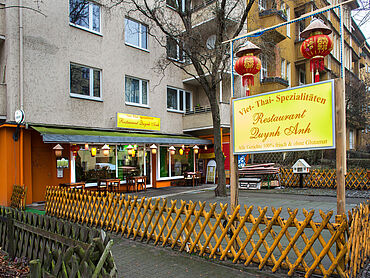 D19-01-035: Laubacher Straße 42 Ecke
							14197 Berlin-Wilmersdorf